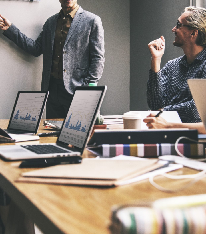 group-diverse-people-having-business-meeting